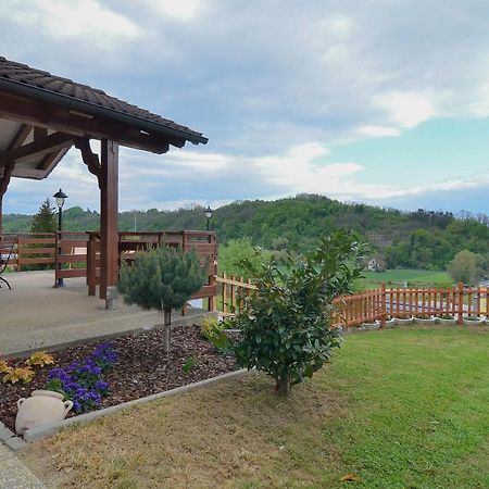 Flower House Подчетртек Екстер'єр фото