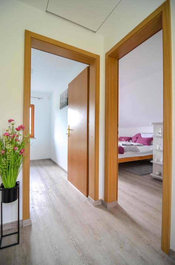 Flower House Подчетртек Екстер'єр фото